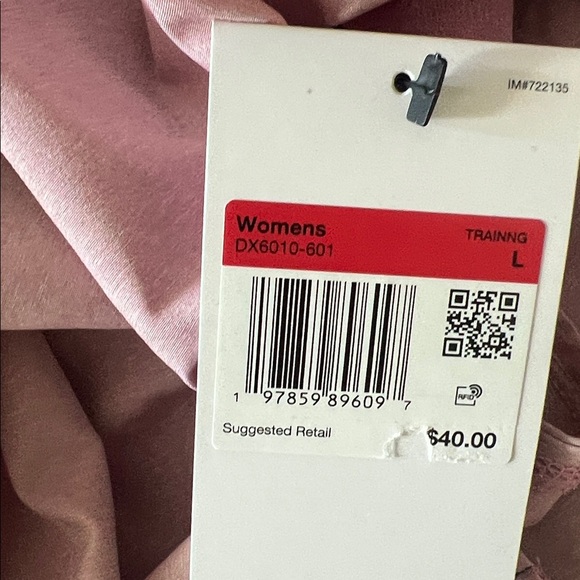 Nike dri fit light pink running shorts Large built in underwear - Picture 9 of 10